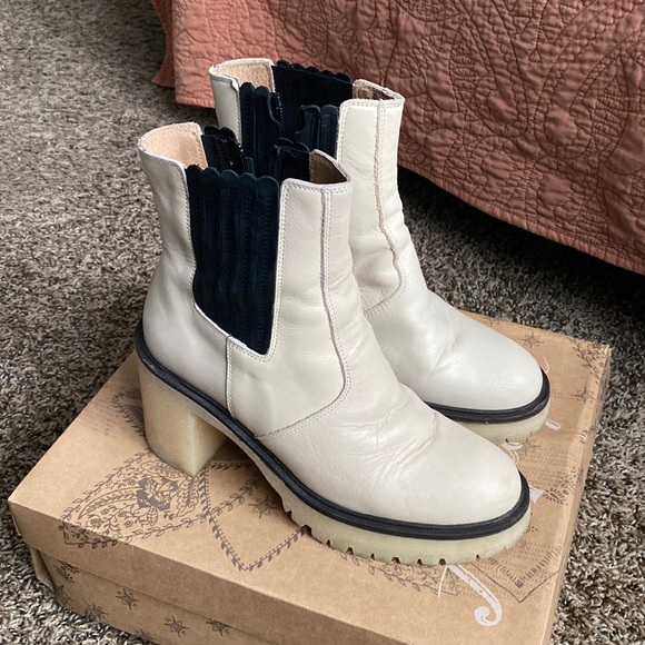 Free People James Chelsea Boot - Picture 2 of 6
